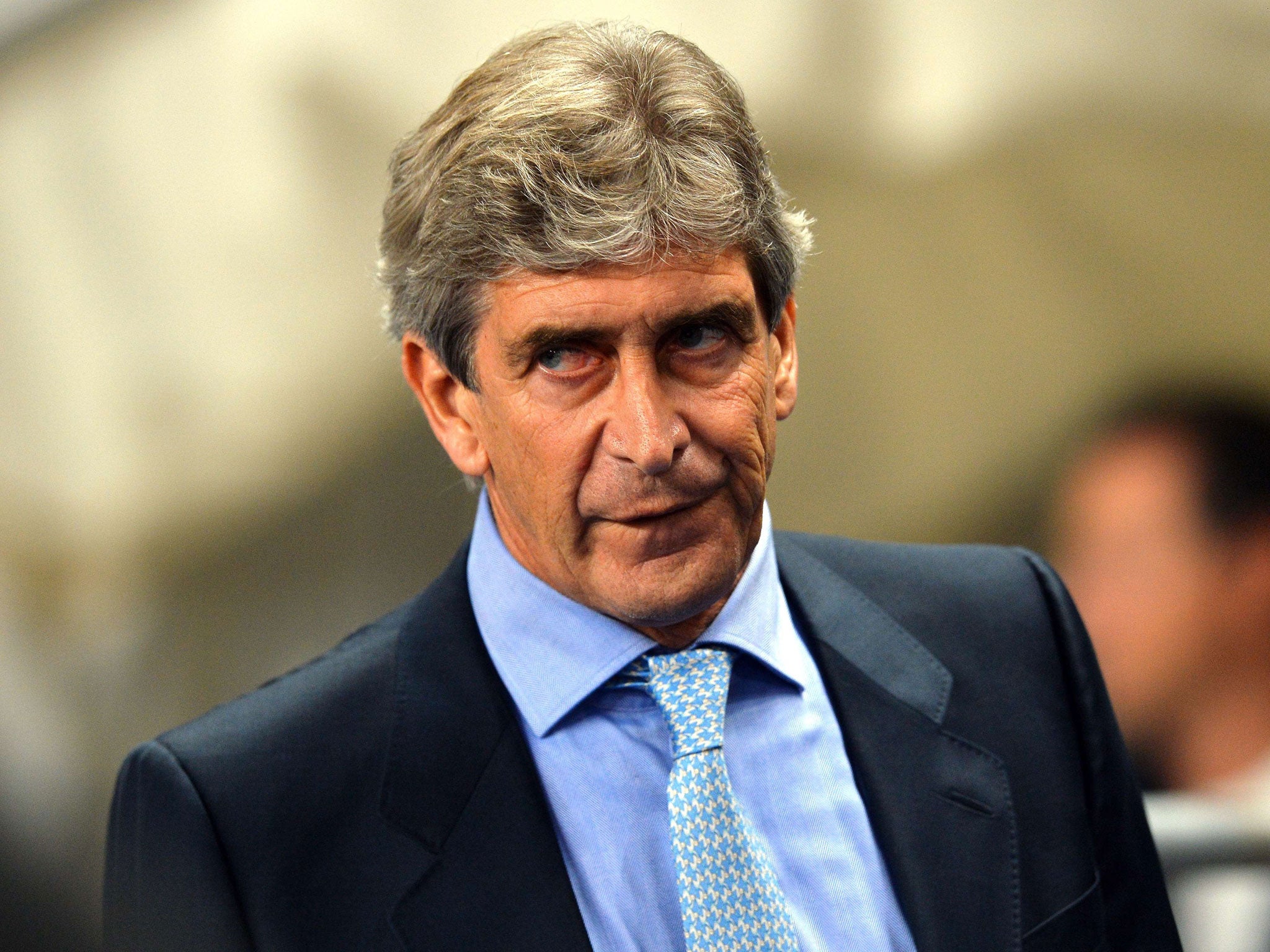 Manuel Pellegrini: Manchester City manager says the decision about Joe Hart is 'very difficult'