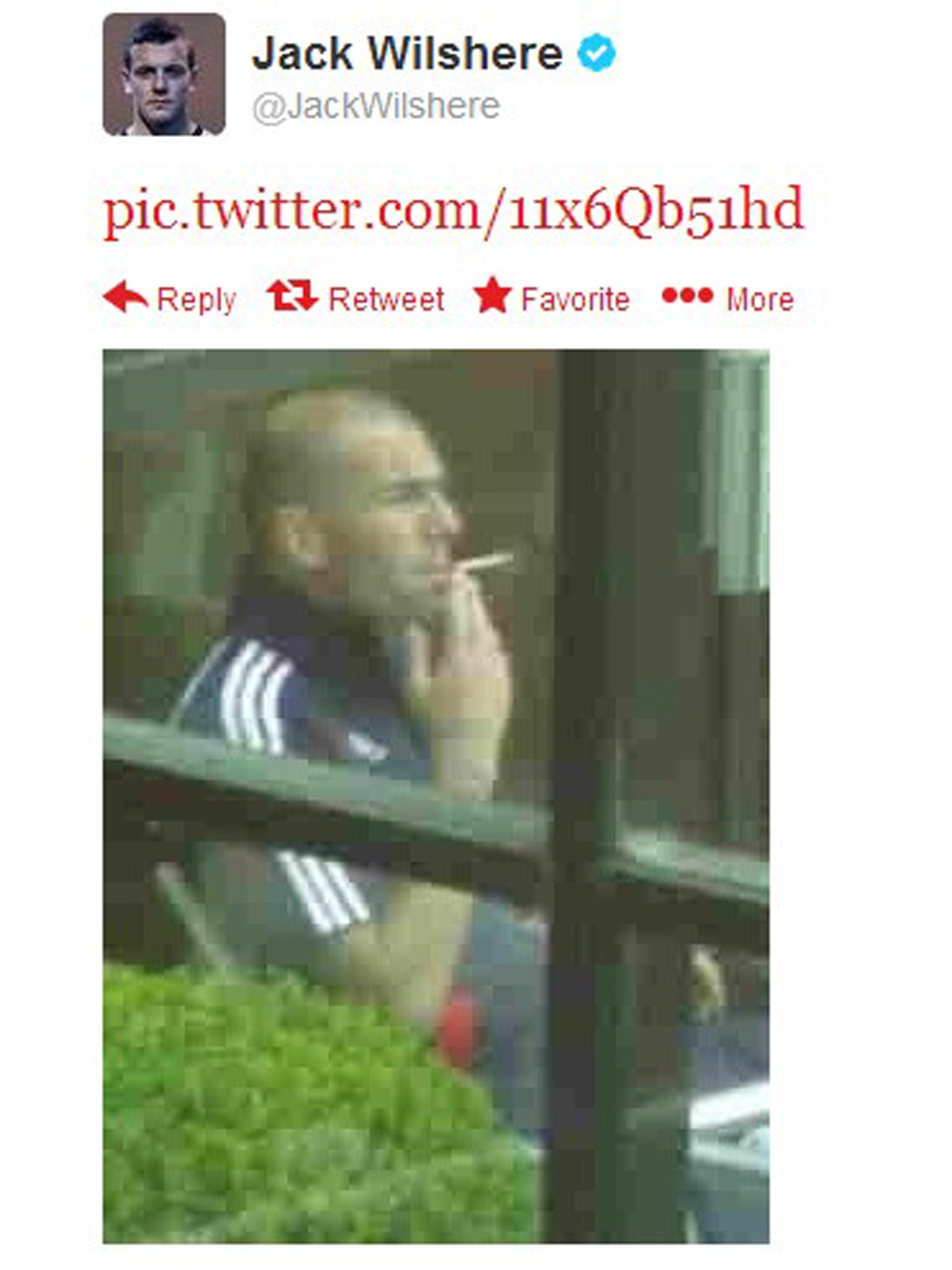 Jack Wilshere tweeted a picture of Zinedine Zidane smoking