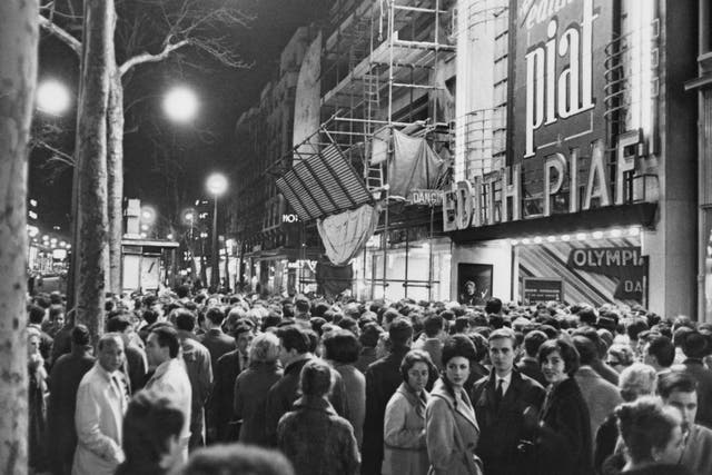 Crowds queue outside the Olympia theatre to see Piaf