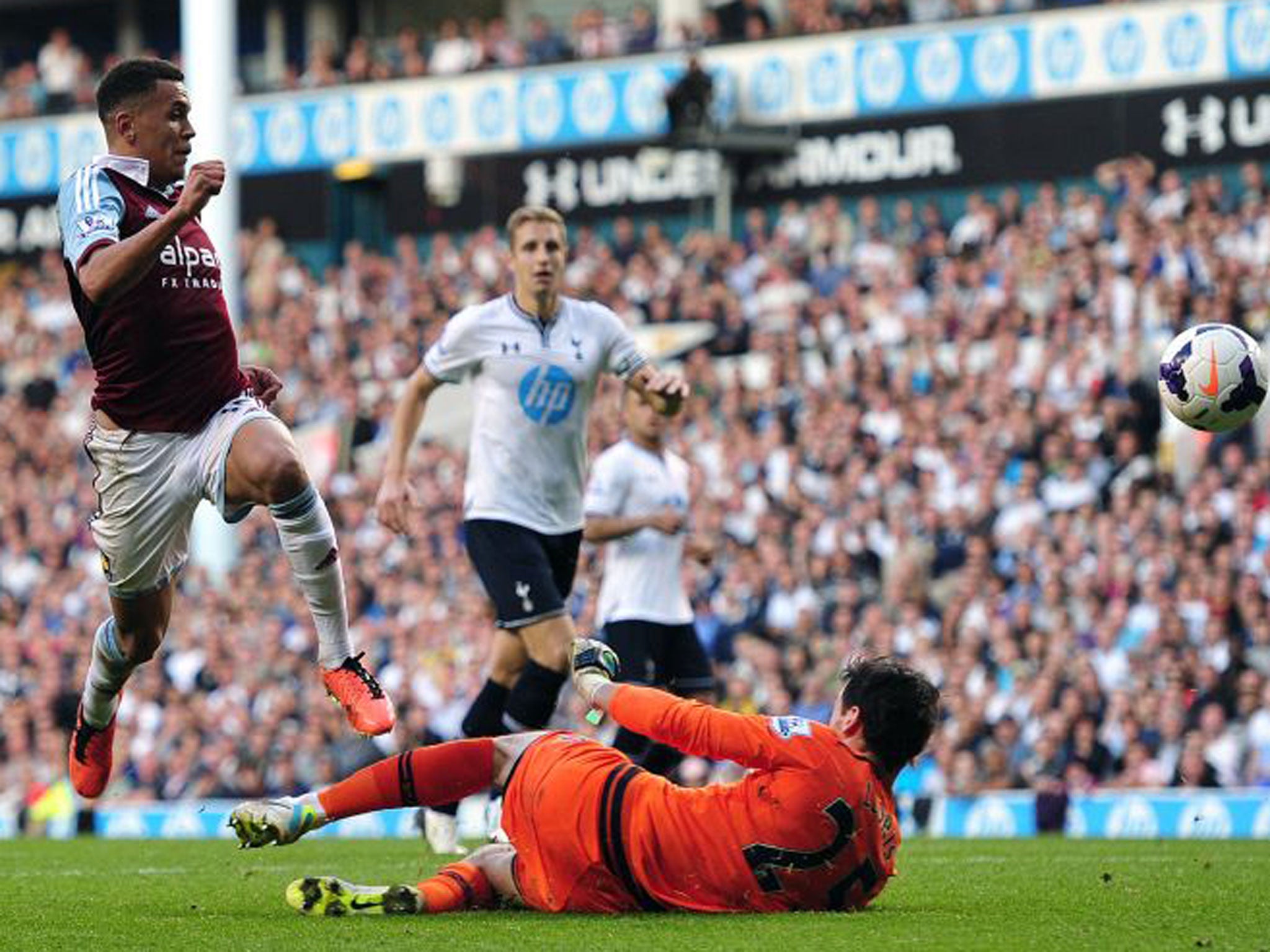 Ravel Morrison scores West Ham's third against Tottenham
