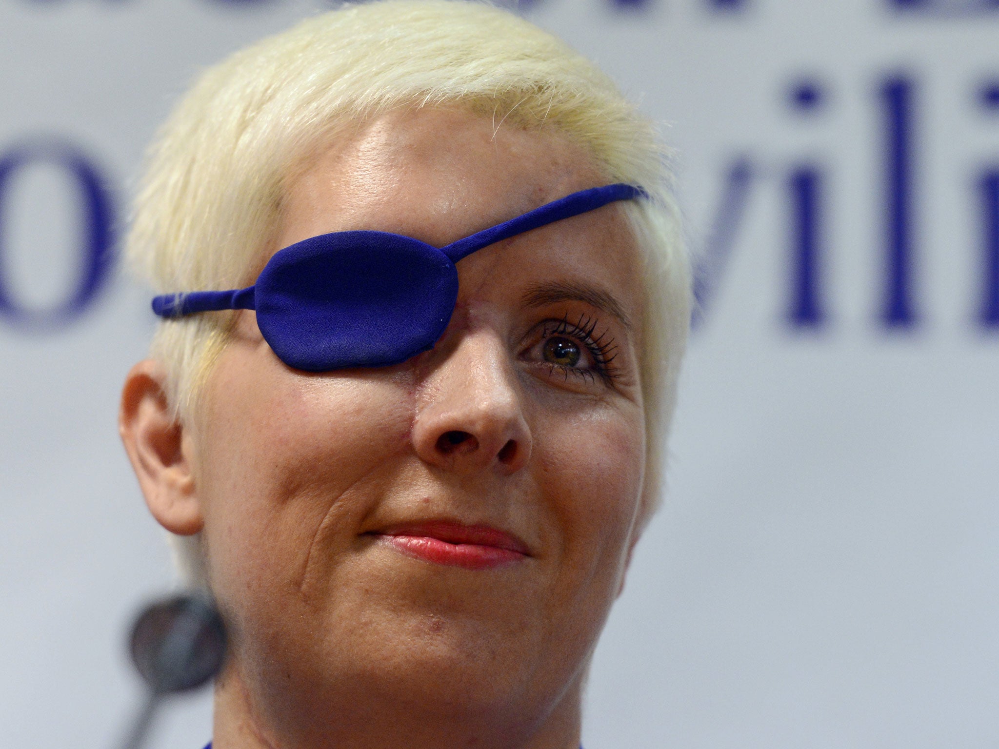 Maria de Villota has died aged 33 just a year after being involved in a horrific crash where she lost her right eye