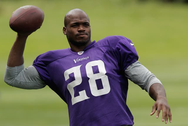 Adrian Peterson practicing ahead on the Minnesota Vikings NFL match against the Pittsburgh Steelers at Wembley