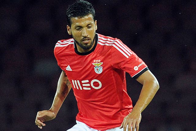 Benfica defender Ezequiel Garay claims David Moyes blocked his move to Manchester United