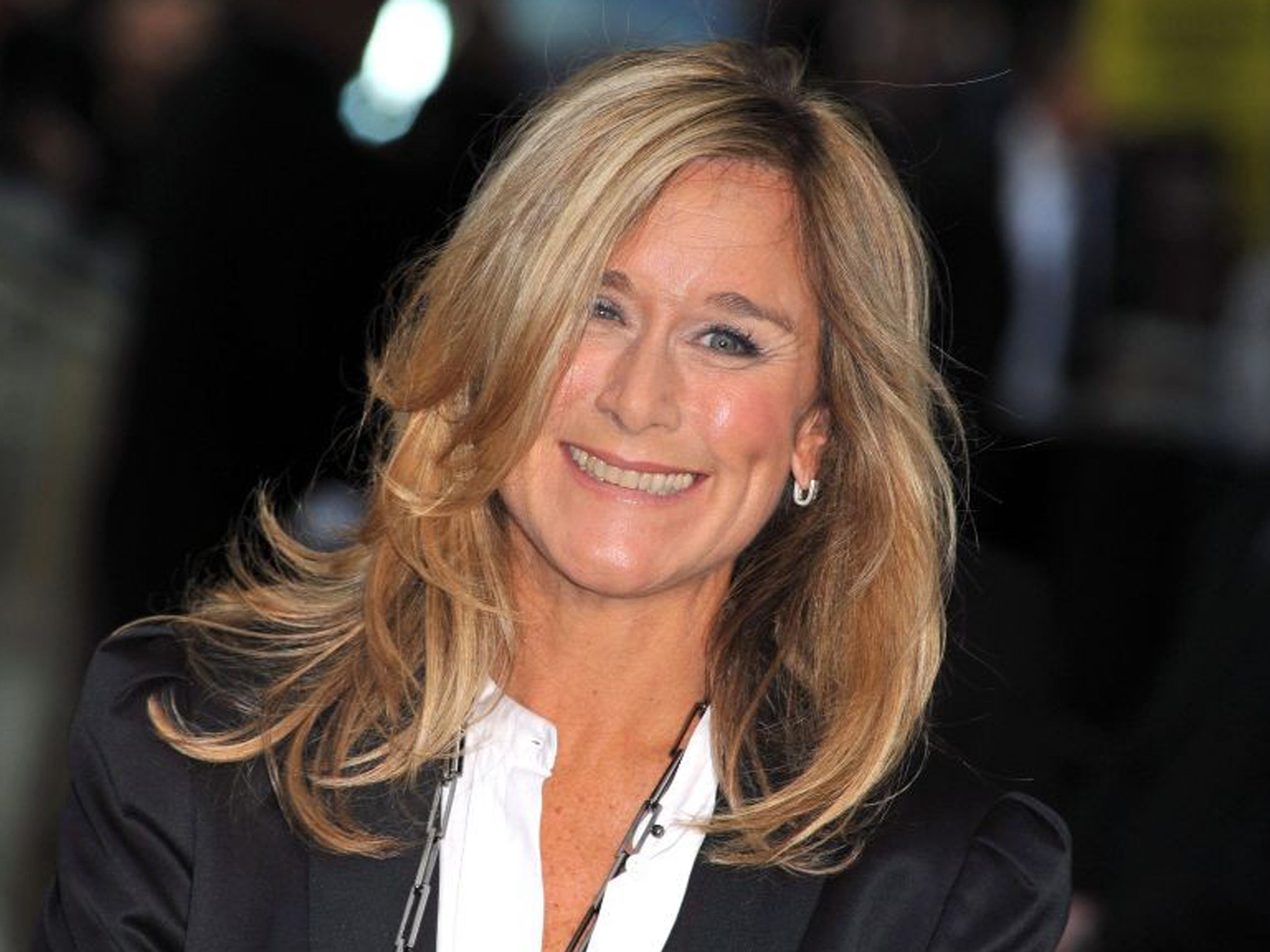 Burberry CEO Angela Ahrendts today announced she is to leave the luxury goods brand to join US tech giant Apple as vice president for retail and online stores.