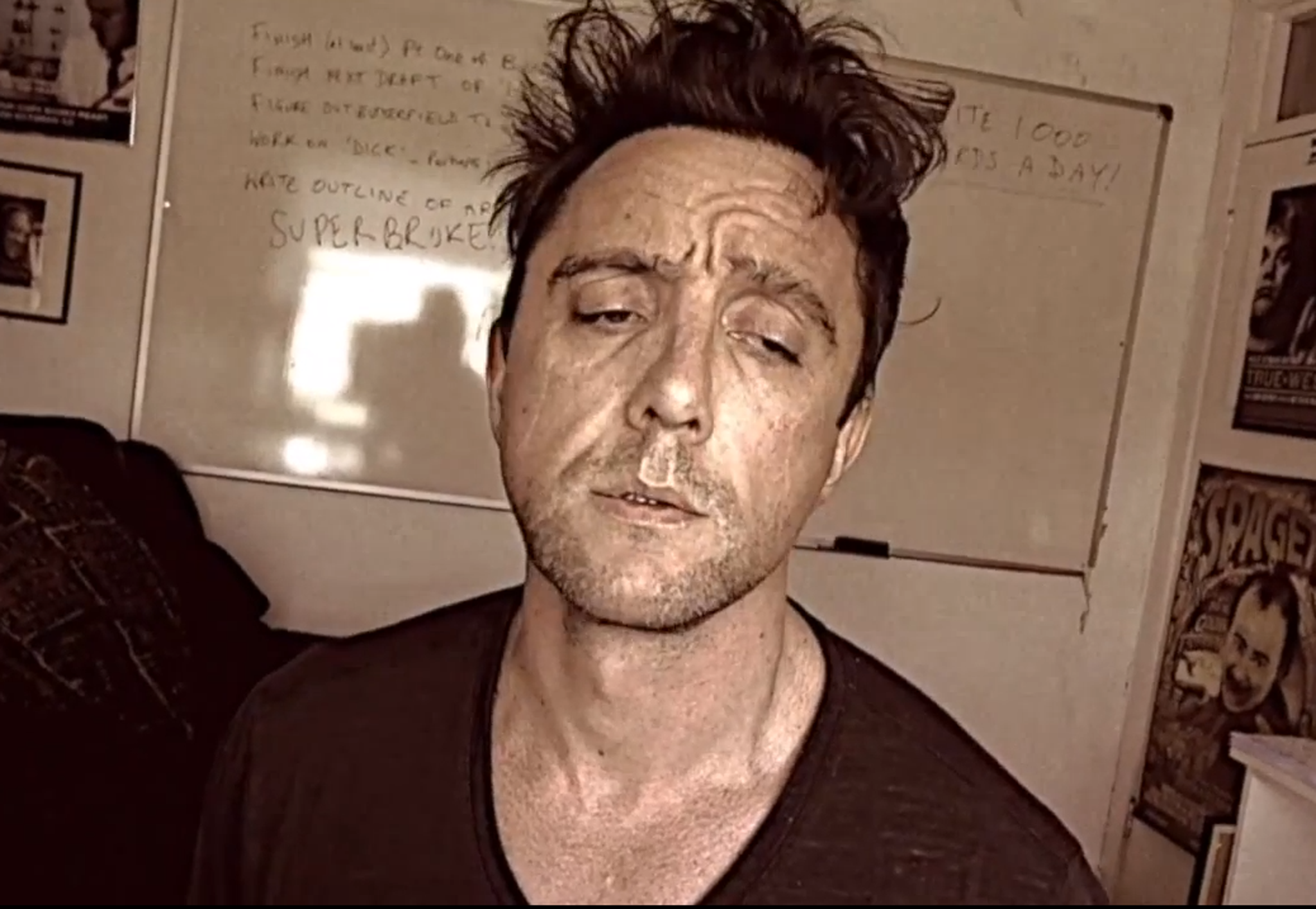 Peter Serafinowicz sings the first page of Morrissey's autobiography