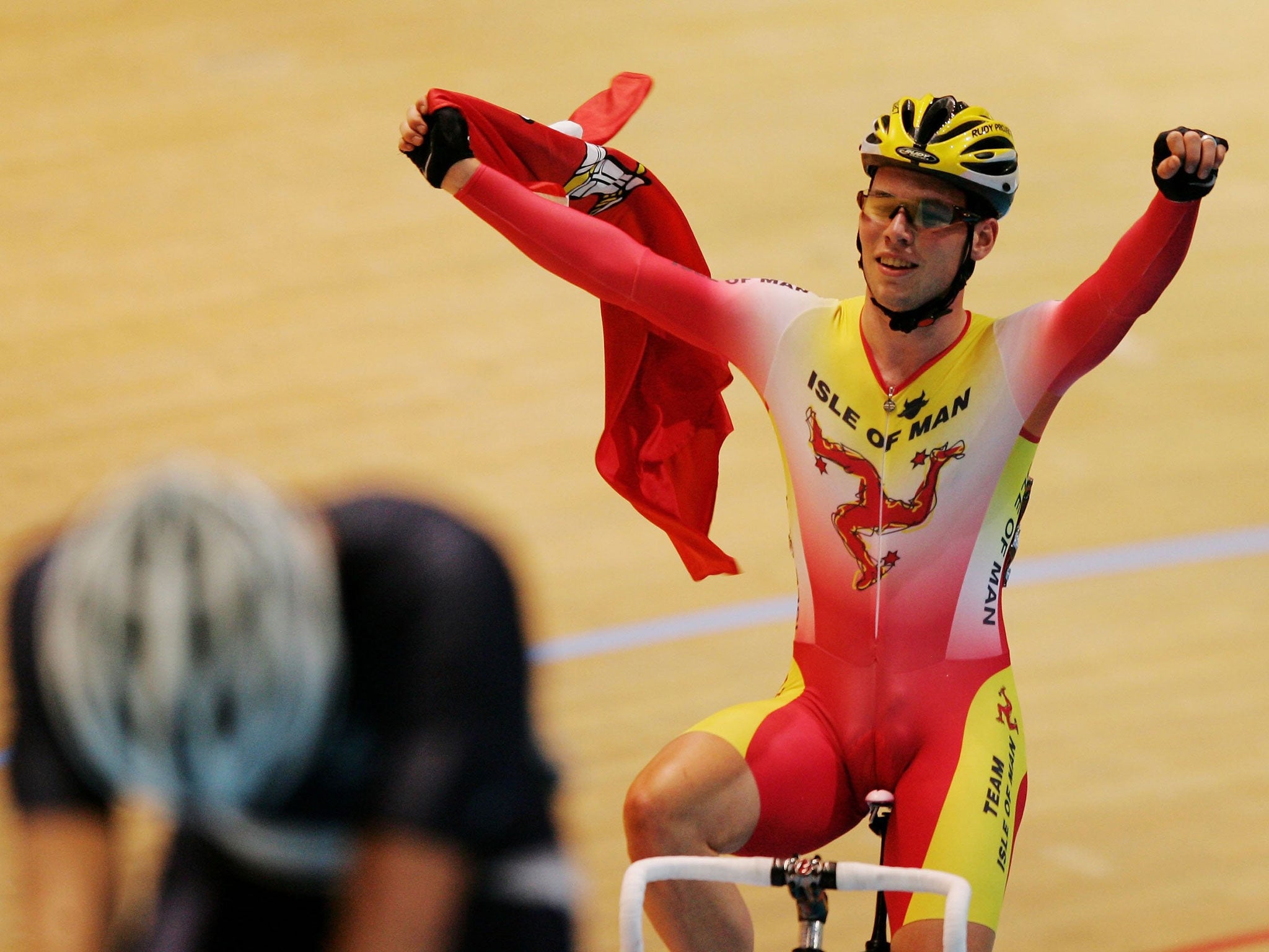 Mark Cavendish celebrates after winning gold for the Isle of Man at the 2006 Commonwealth Games in Melbourne