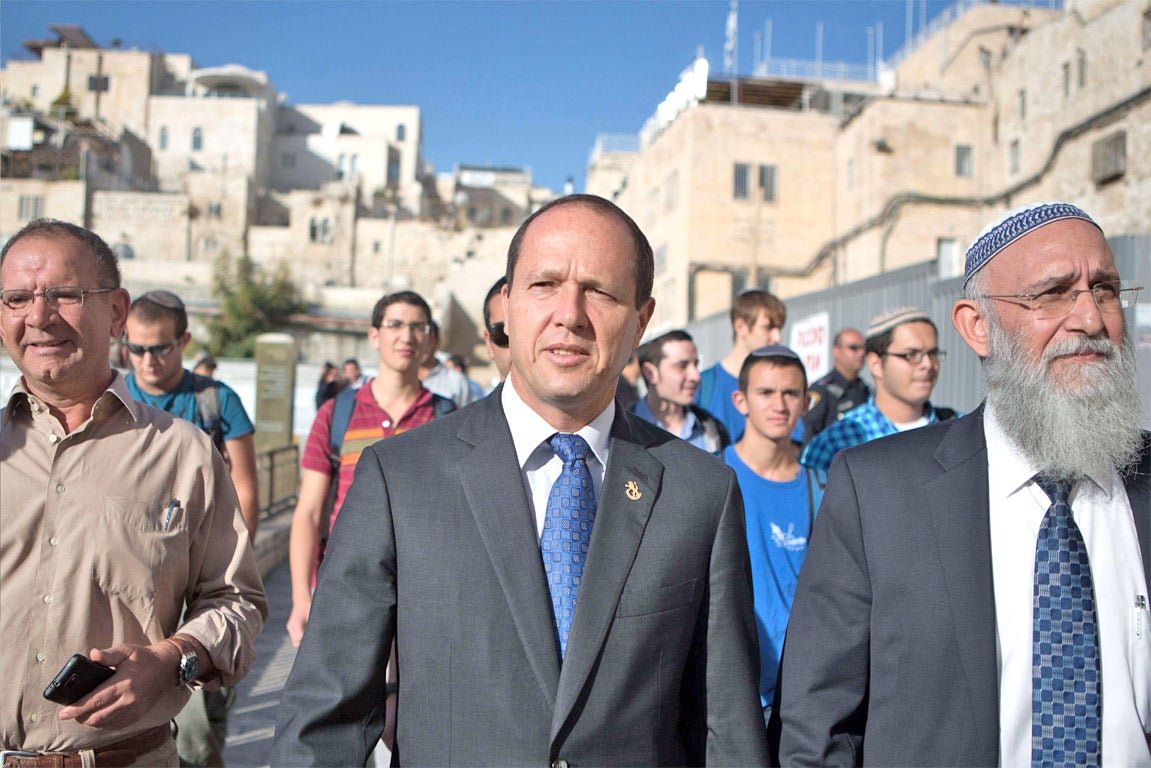 Jerusalem Mayor Nir Barkat (centre) in Jerusalem’s old city