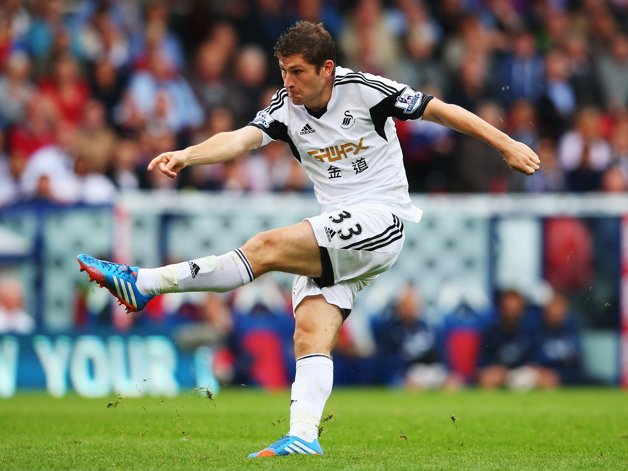 Swansea defender Ben Davies has been ruled out for 3-4 weeks after suffering a sprained ankle