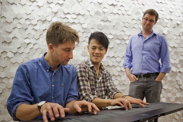 Will Coldwell tries his hand at the Seaboard alongside Heen-Wah Wai, while its creator Roland Lamb looks on 