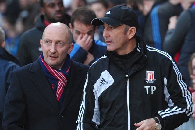 Crystal Palace's former manager Ian Holloway talks with Tony Pulis