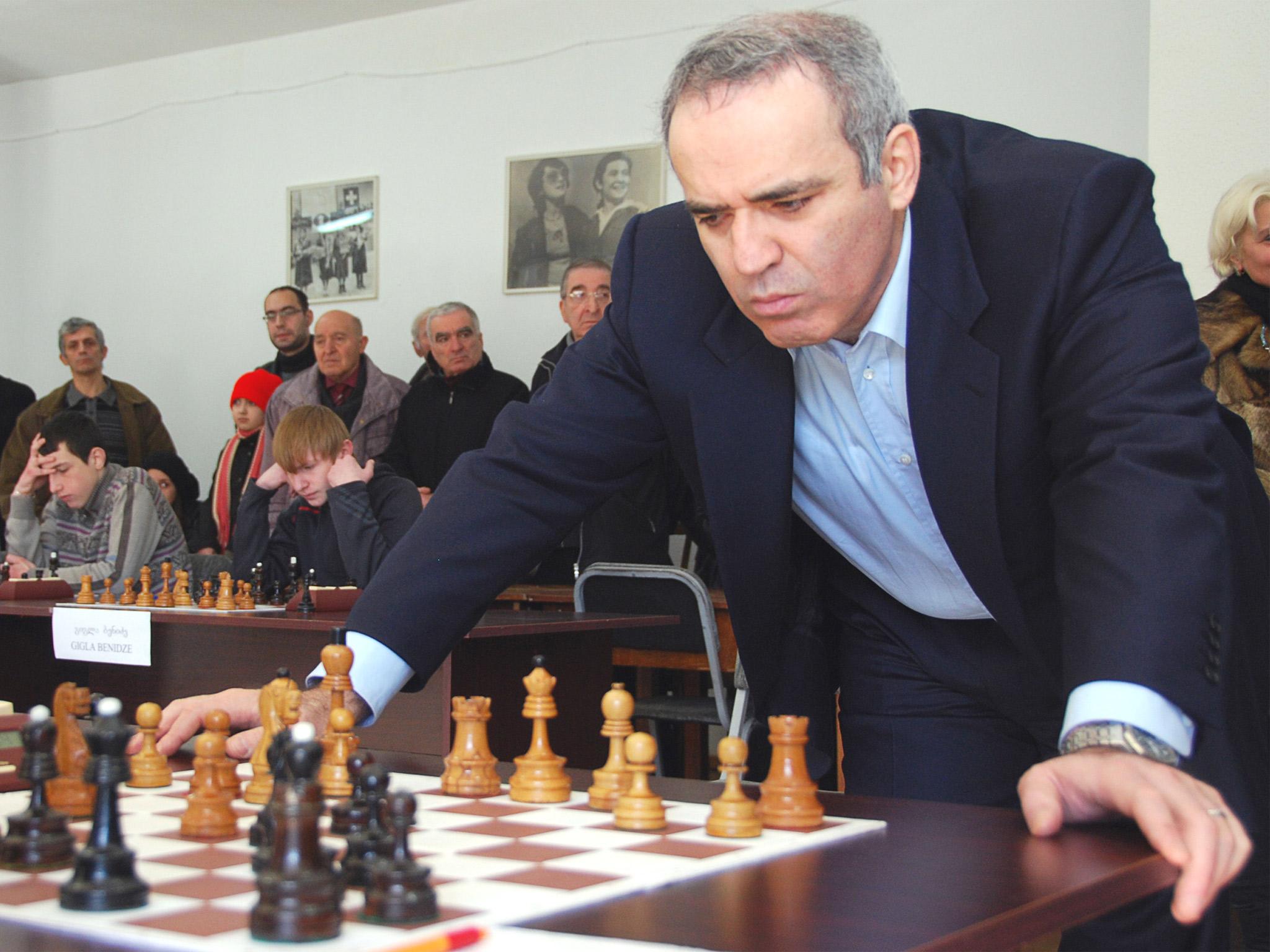 The former World Chess Champion said that Obama should support the Ukrainian people