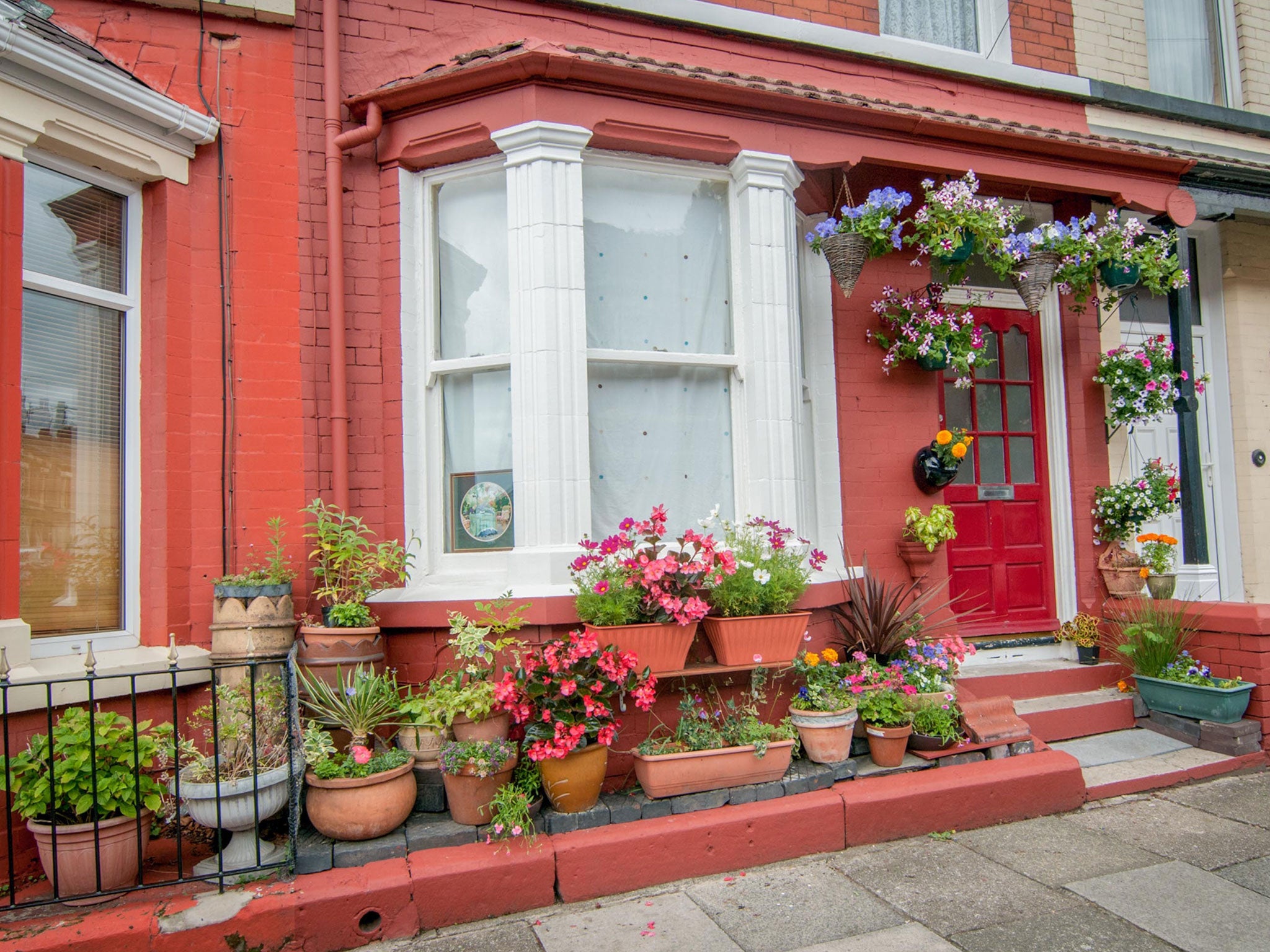 John Lennon's childhood home in Wavertree, Liverpool, has sold for £480,000