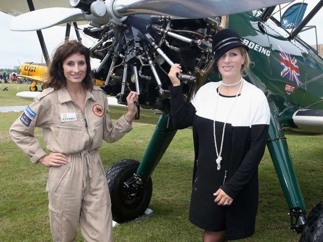 Tracey Curtis-Taylor next to the Spirit of Artemis at Goodwood, with Zara Philips alongside