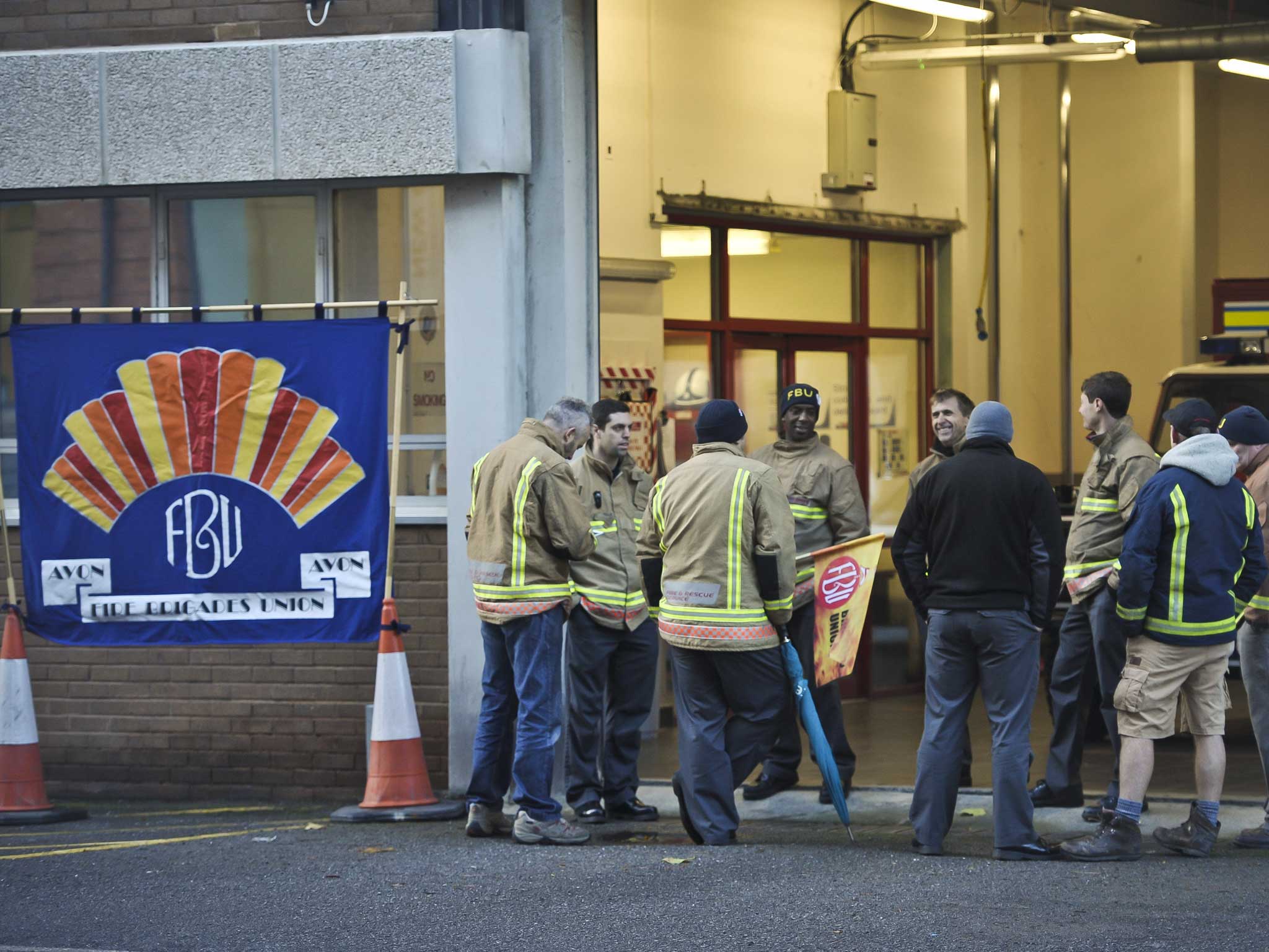 Firefighters in England and Wales are to stage a fresh strike