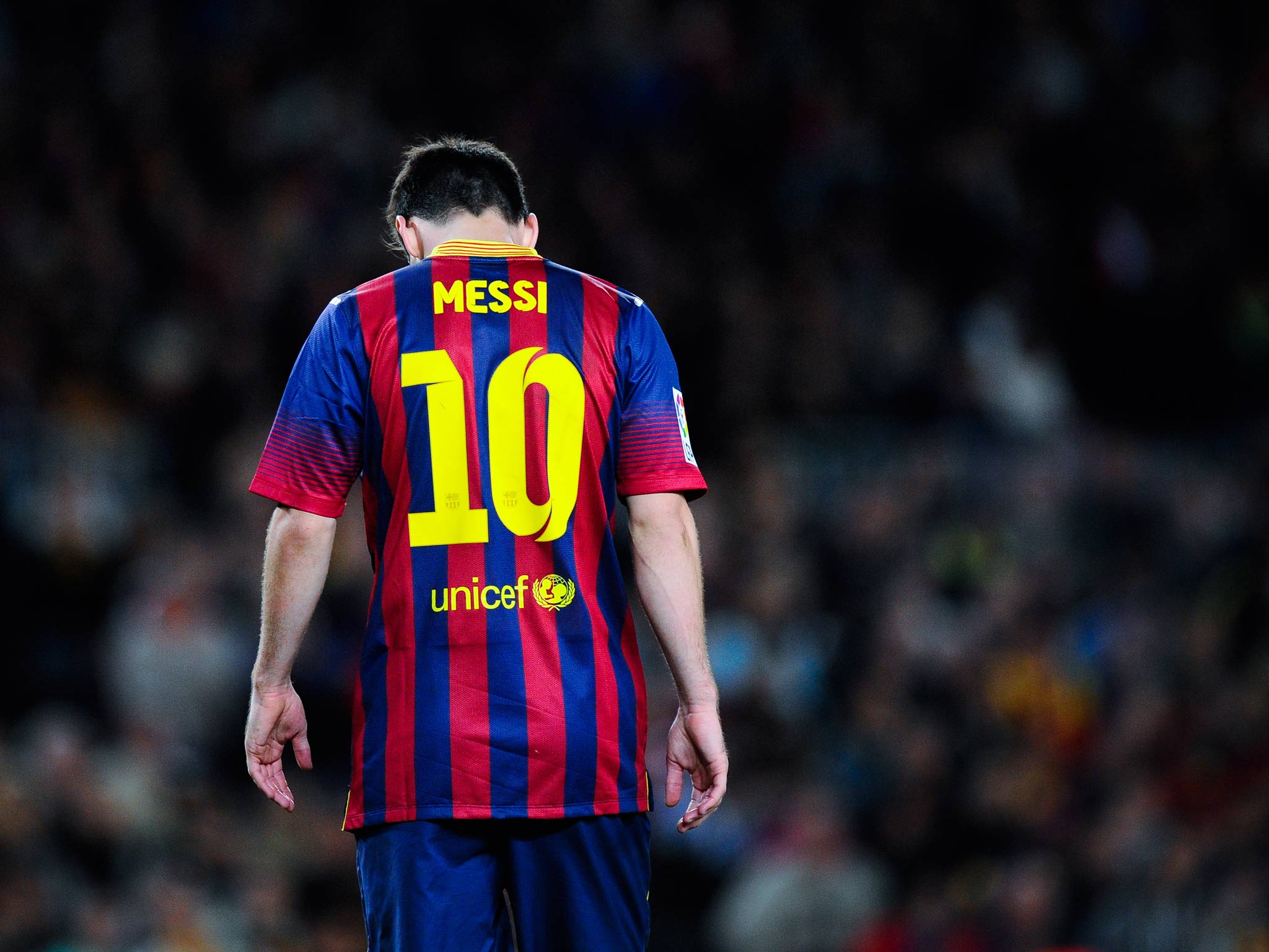 Lionel Messi Marks 10th Anniversary Since Barcelona Debut The Independent
