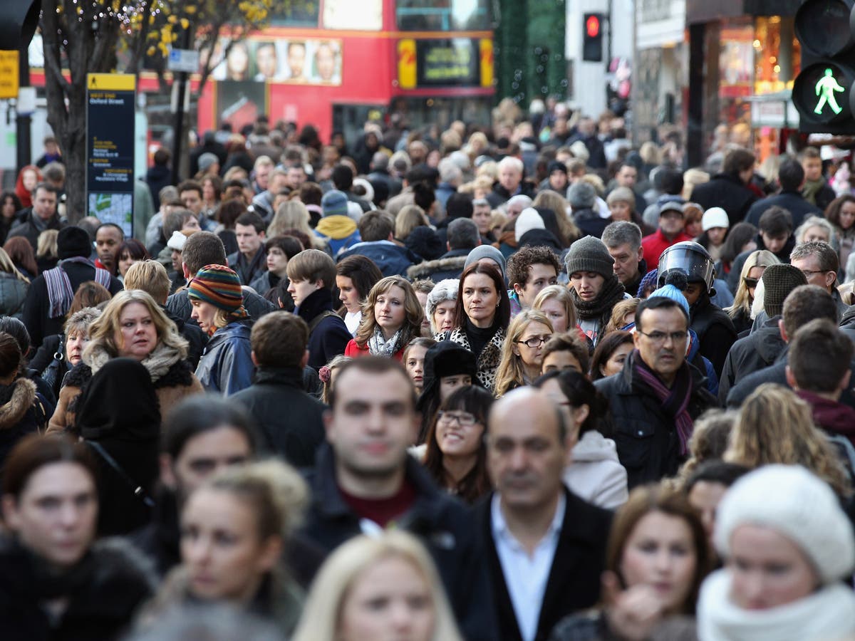 UK population will soar by nearly '10 million by 2037 with immigration ...