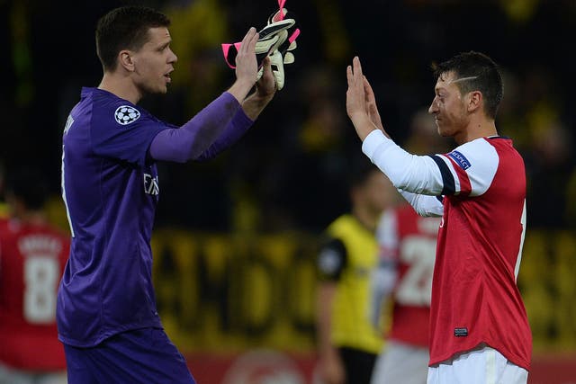 <b>Wojciech Szczesny – 7</b>
<br/> Polish goalkeeper made two terrific saves. He also conceded two goals, but they were both ruled offside