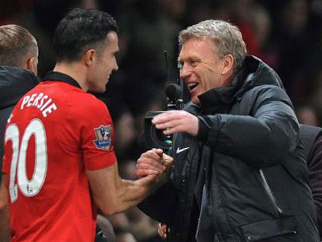 David Moyes greets the goalscorer Robin van Persie at the end of the game