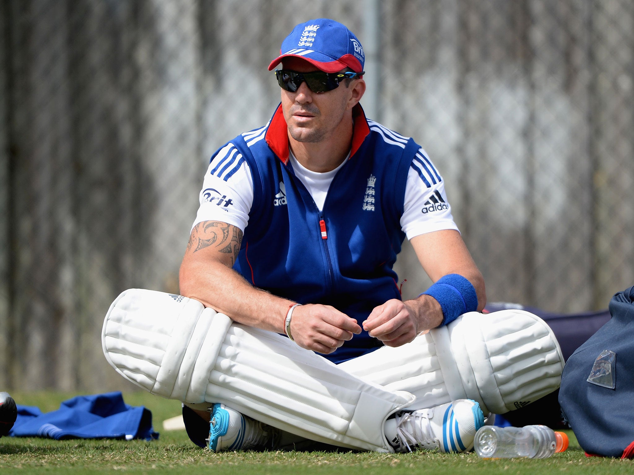 Kevin Pietersen will have a scan and treatment on a knee