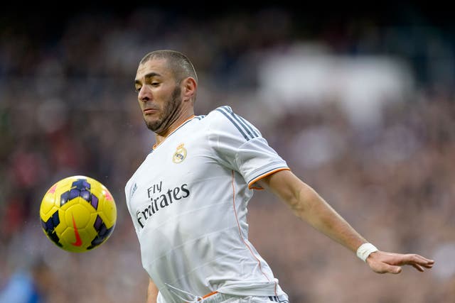 Arsenal could revive their interest in the Real Madrid striker Karim Benzema in January