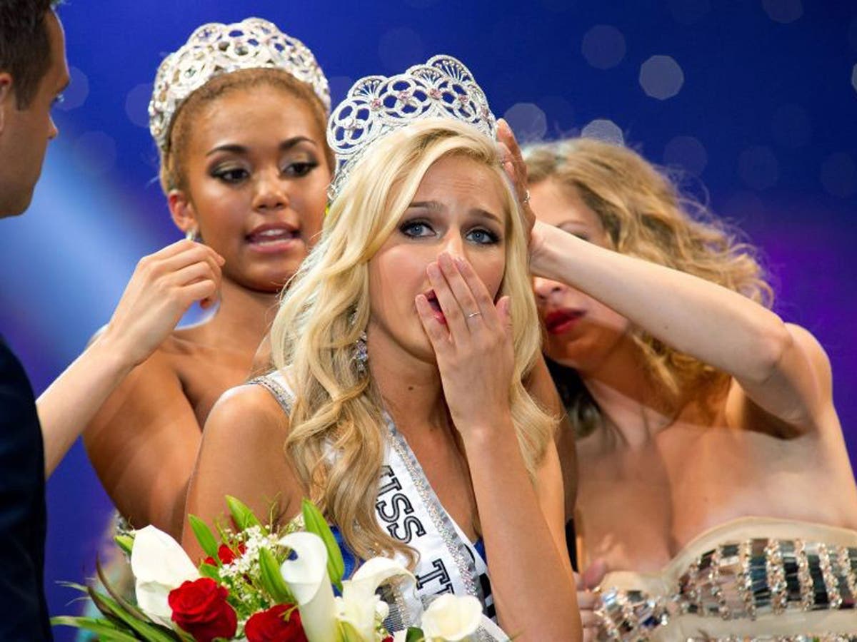 Blonde Teen Undress - Former classmate pleads guilty to 'sextortion' after hacking into webcam of  Miss Teen USA Cassidy Wolf | The Independent | The Independent
