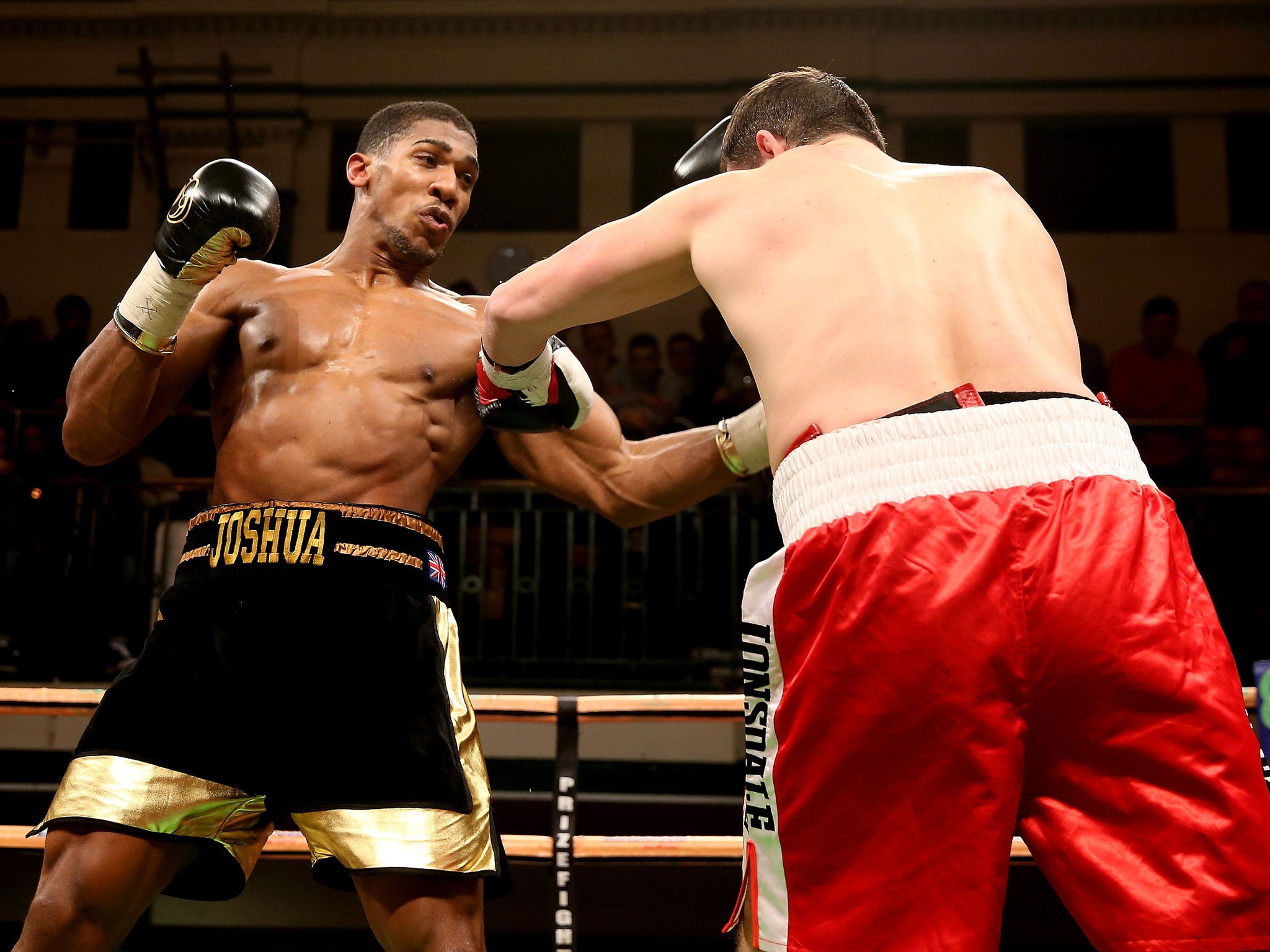 British heavyweight Anthony Joshua continued his unbeaten start to his professional boxing career