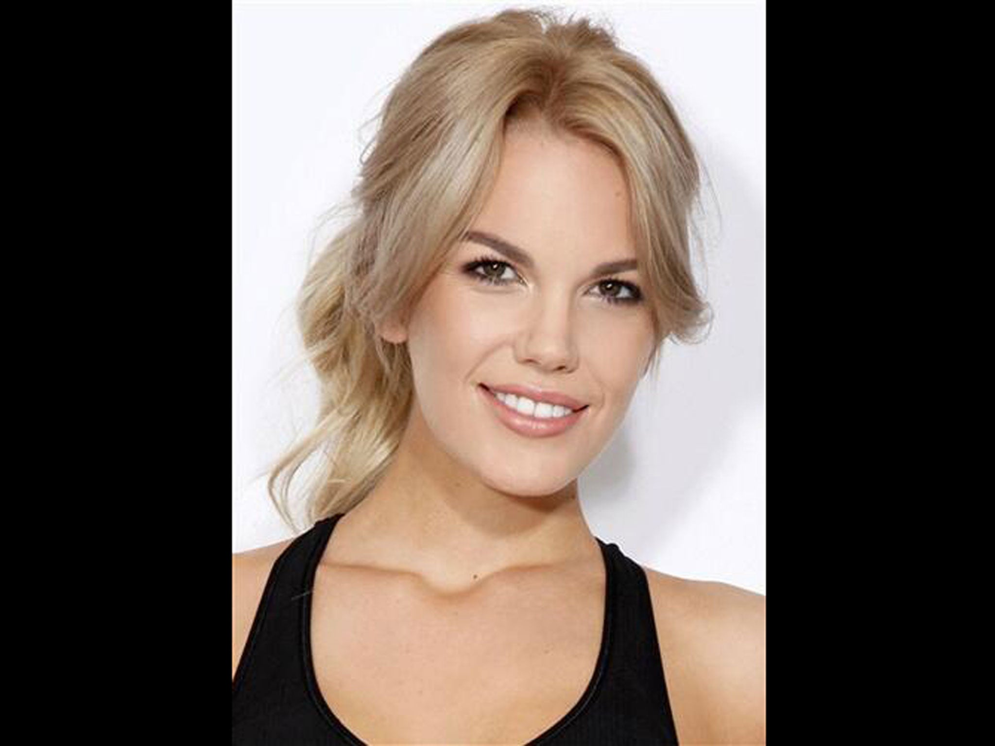 "Hey, @jesslinley here. Looking forward to being a @SaracensModels on Sunday vs The Scarletts. Come say hello!"