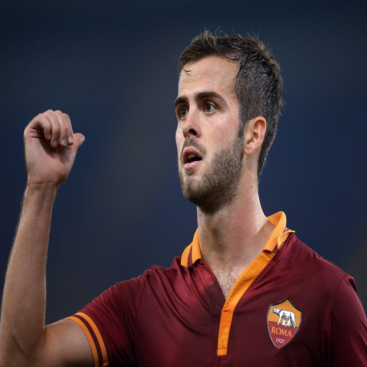 Transfer news: Roma midfielder Miralem Pjanic plays down talk of switch to  Premier League, The Independent