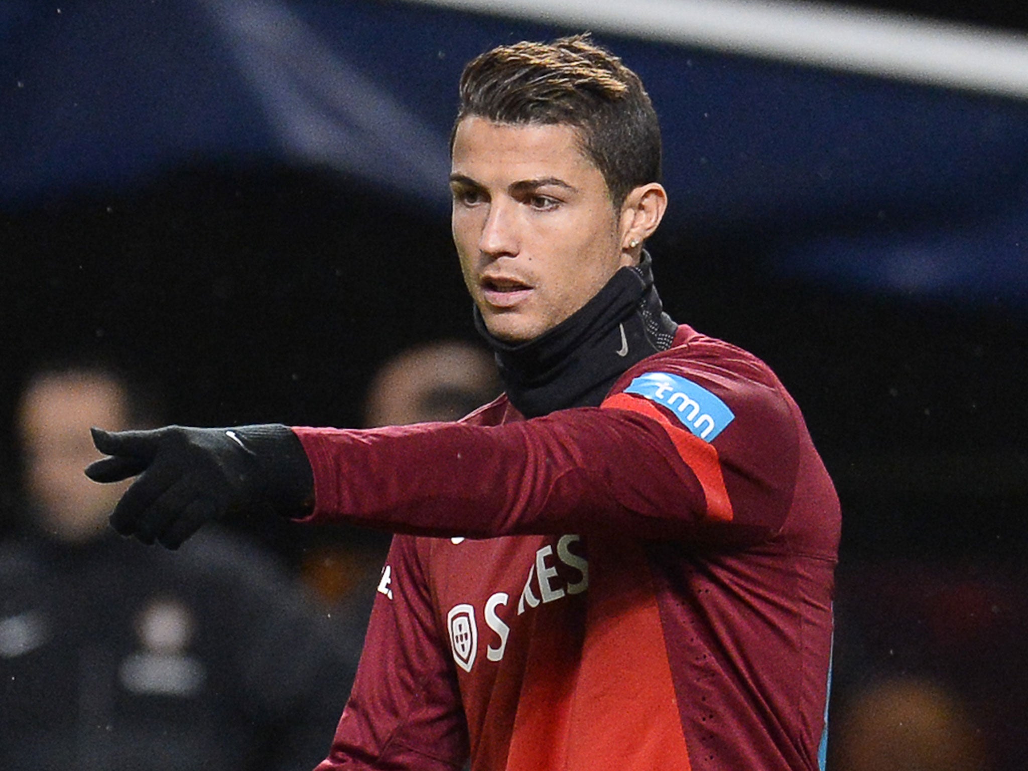 Cristiano Ronaldo trains with Portugal yesterday