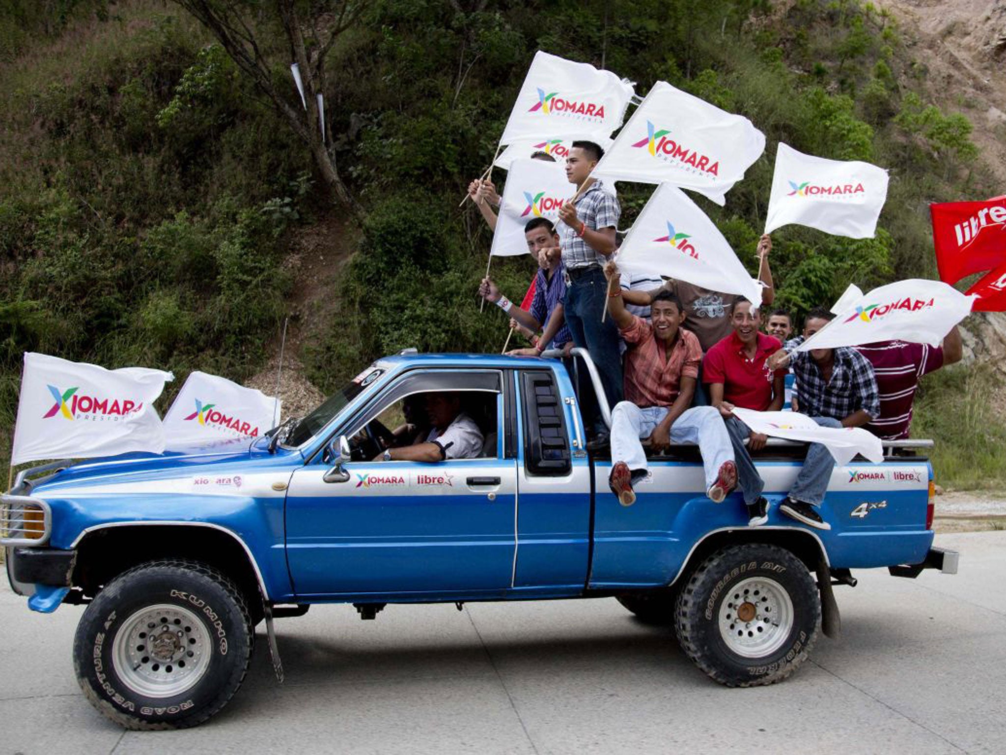 Supporters of Free Party presidential candidate Xiomara Castro