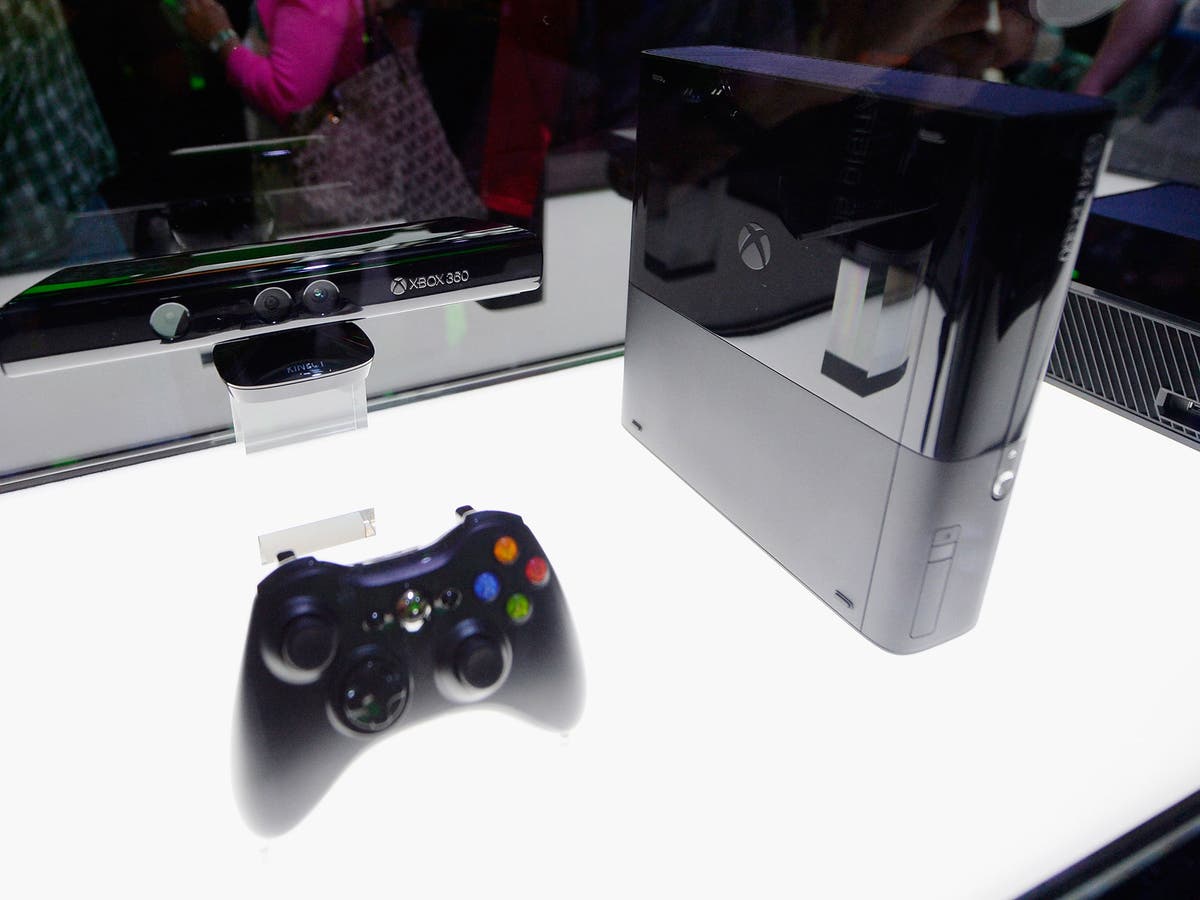 Microsoft Hacks Xbox One Price All The Way Down To $249 Ahead of Slim Launch