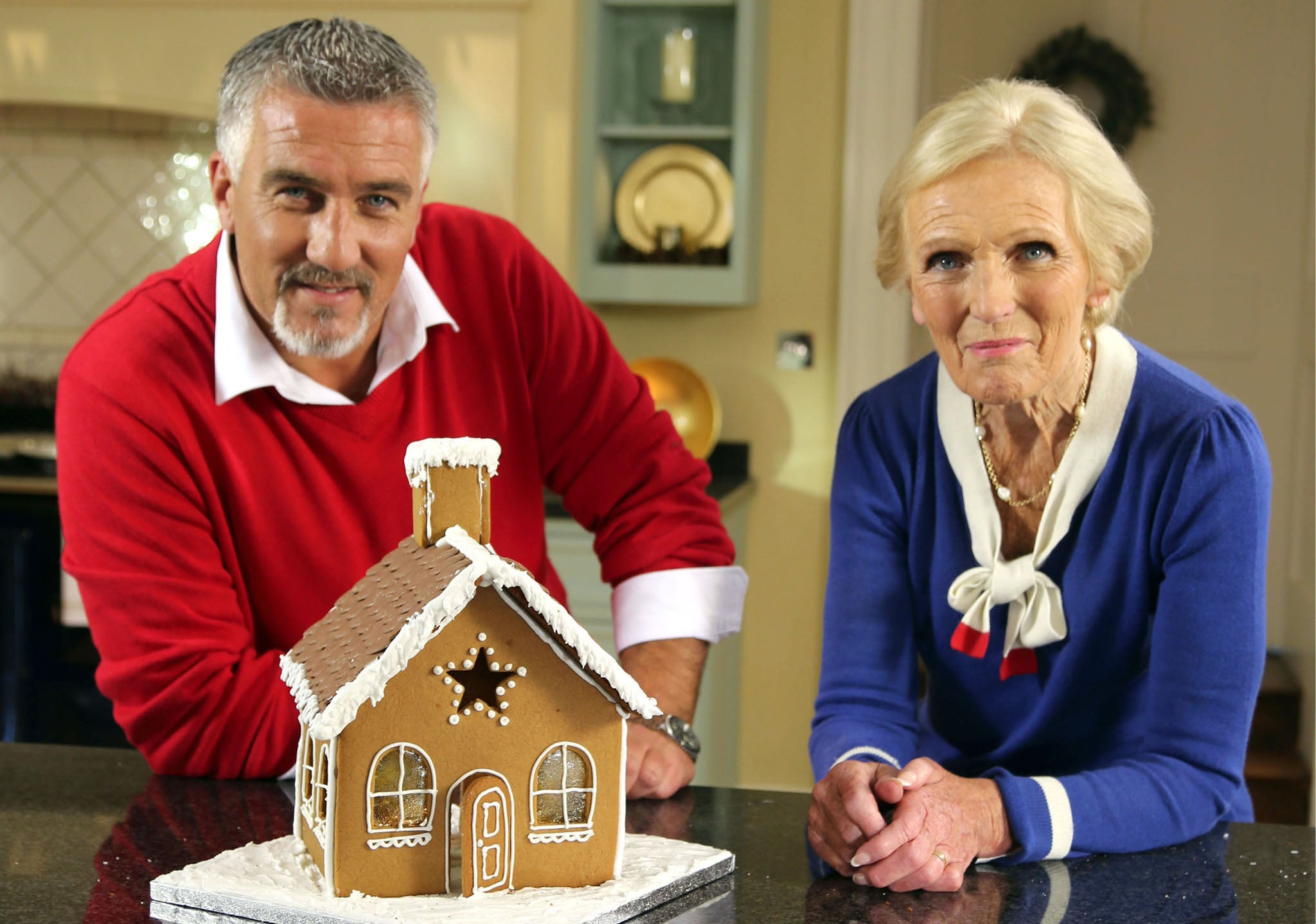 Mary Berry and Paul Hollywood will present a Christmas Bake-Off masterclass