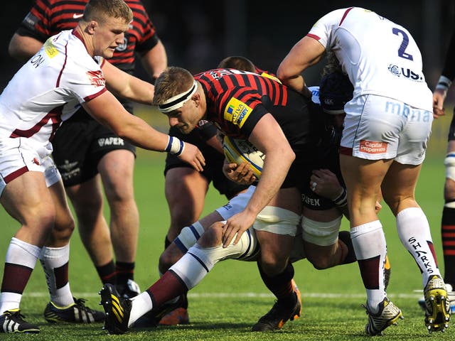 George Kruis of Saracens tries to break through the Sale defence