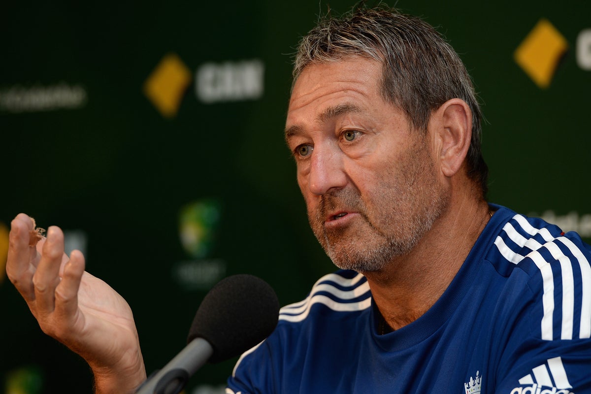 Ashes 2013/14: England must do much better - Graham Gooch tells batsmen ...
