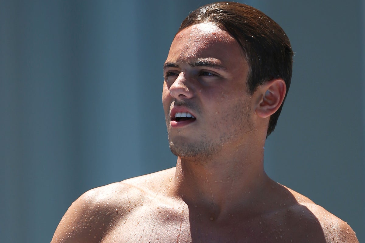 Tom Daley: YouTube video reveals he is in a relationship with a man ...