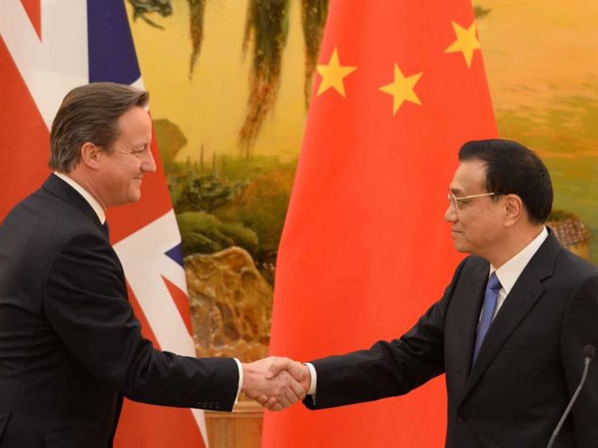 David Cameron shakes hands with Li Keqiang, the former Chinese premier, in 2013