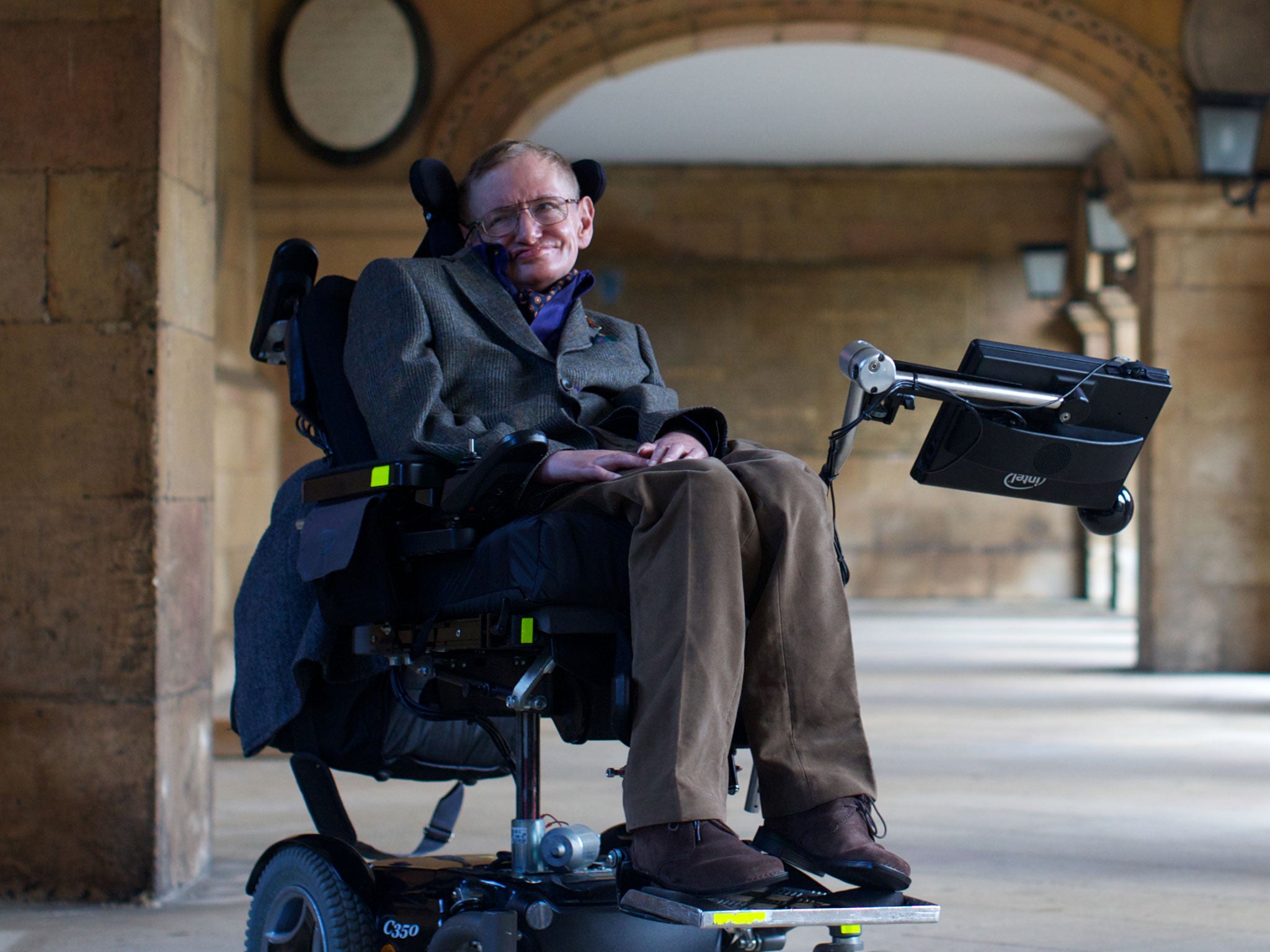 Hawking: 'The NHS must be preserved from commercial interests who want to privatise it'