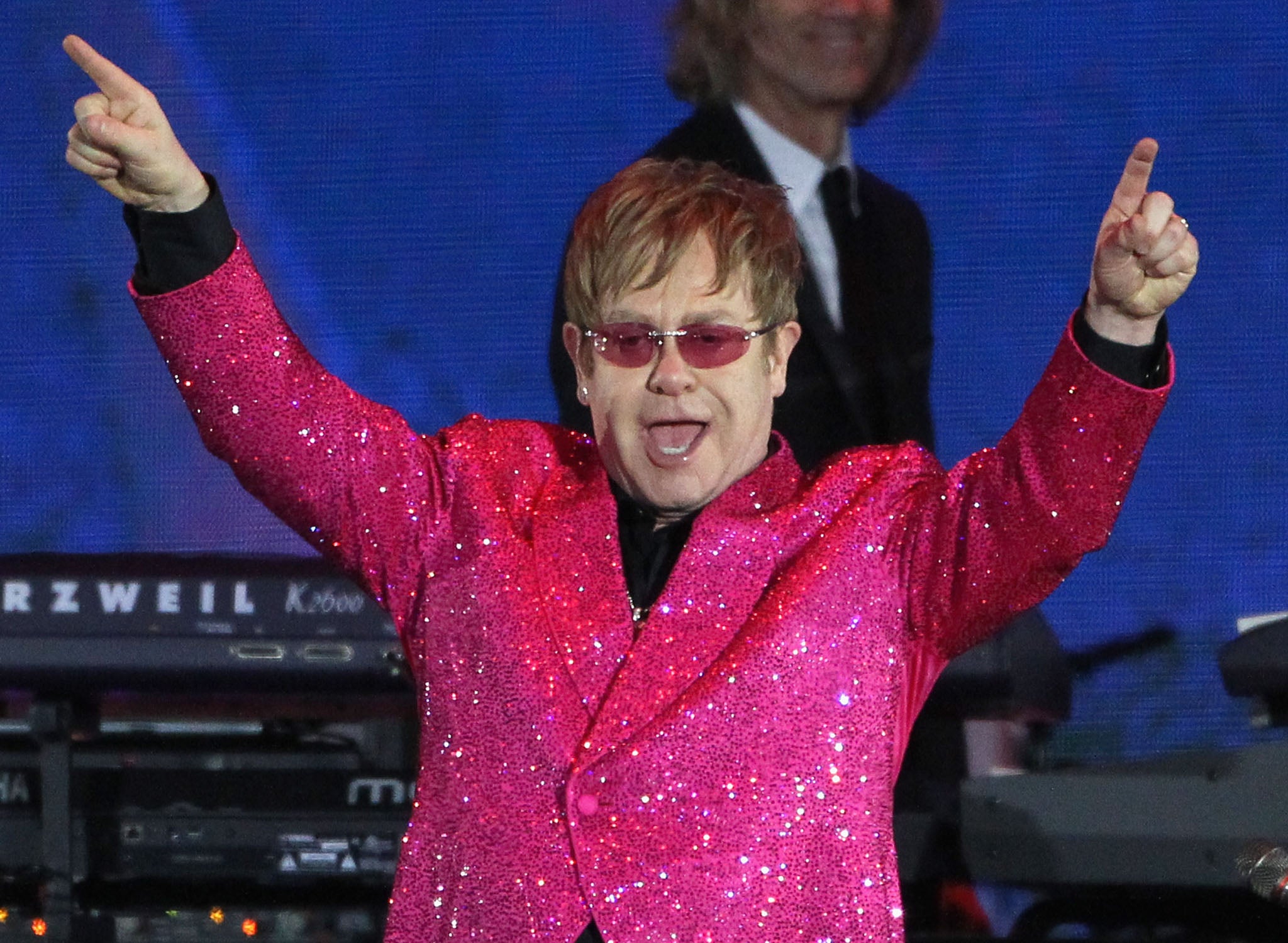 Elton John is scheduled to perform in Russia this weekend by anti-gaw laws may stop him