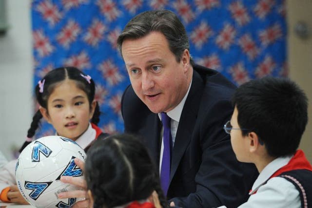 David Cameron meets pupils from Long Jiang Lu Primary School in Chengdu