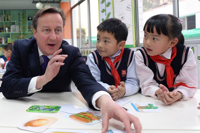 Prime Minister David Cameron meets pupils from Long Jiang Lu Primary School in Chengd