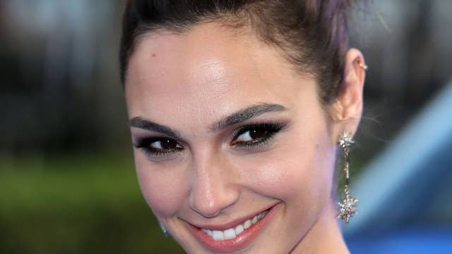 Gal Gadot As Wonder Woman Fast Furious Actress Cast In Batman Vs Superman The Independent The Independent