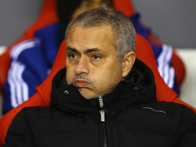 Chelsea manager Jose Mourinho has challenged his side to keep the pressure on Arsenal by winning at Stoke