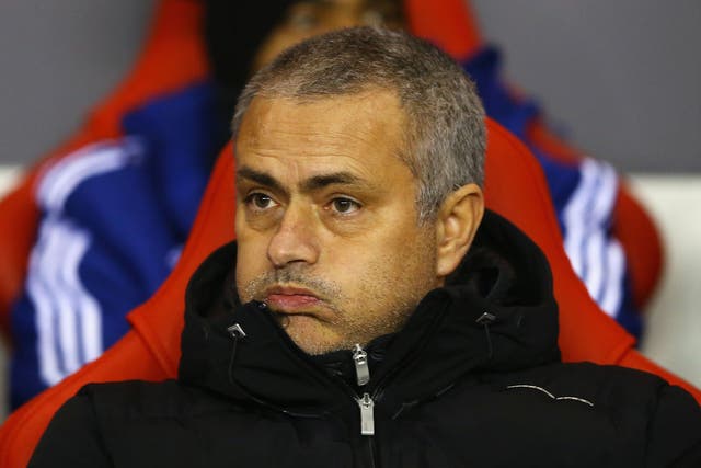 Chelsea manager Jose Mourinho has challenged his side to keep the pressure on Arsenal by winning at Stoke