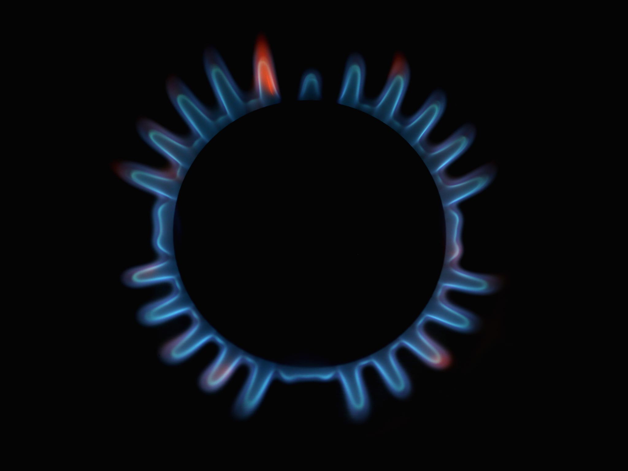 E On To Reduce Standard Gas Price By 3 5 The Independent