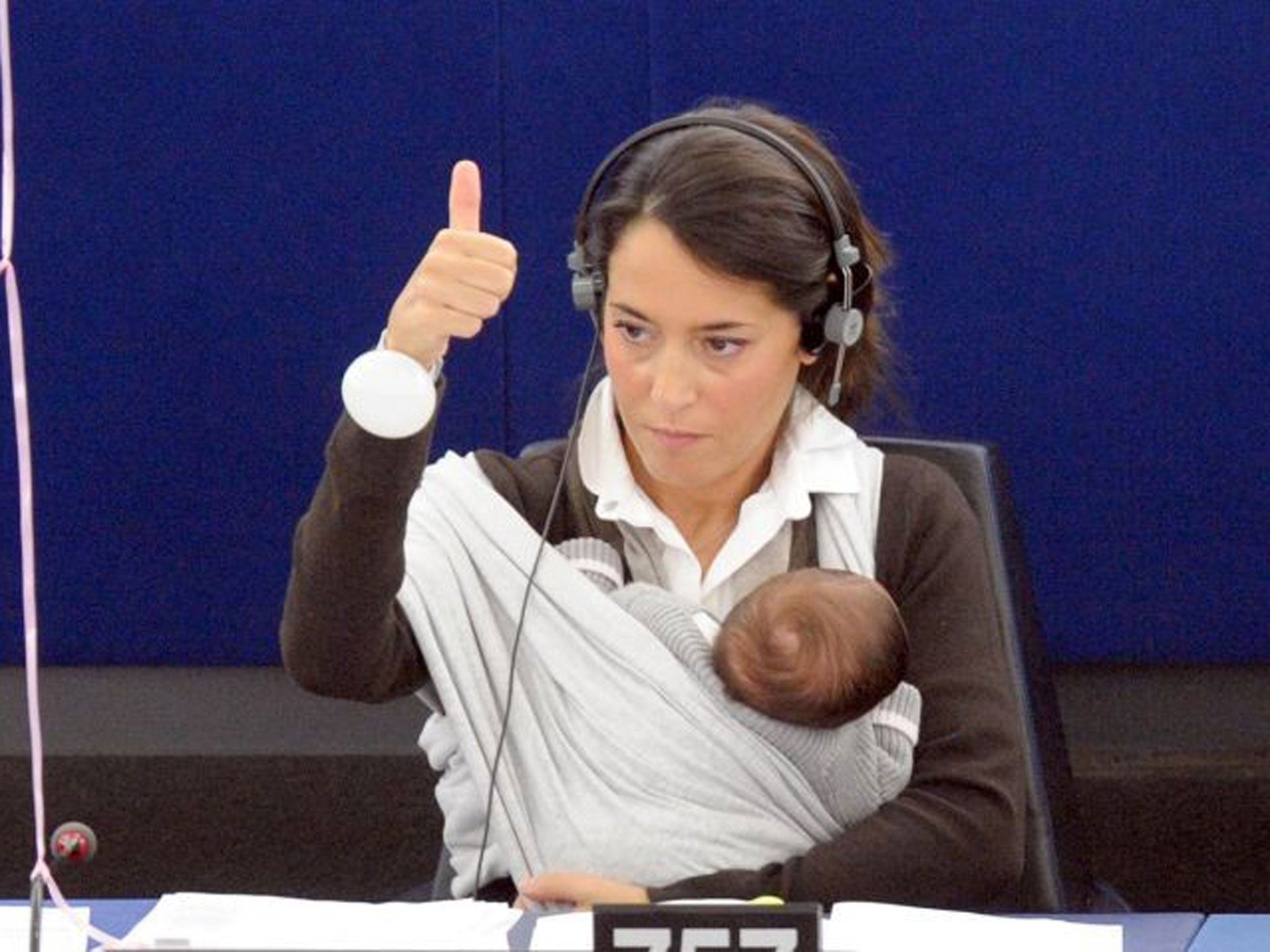 Italian MEP Licia Ronzulli votes for maternity rights