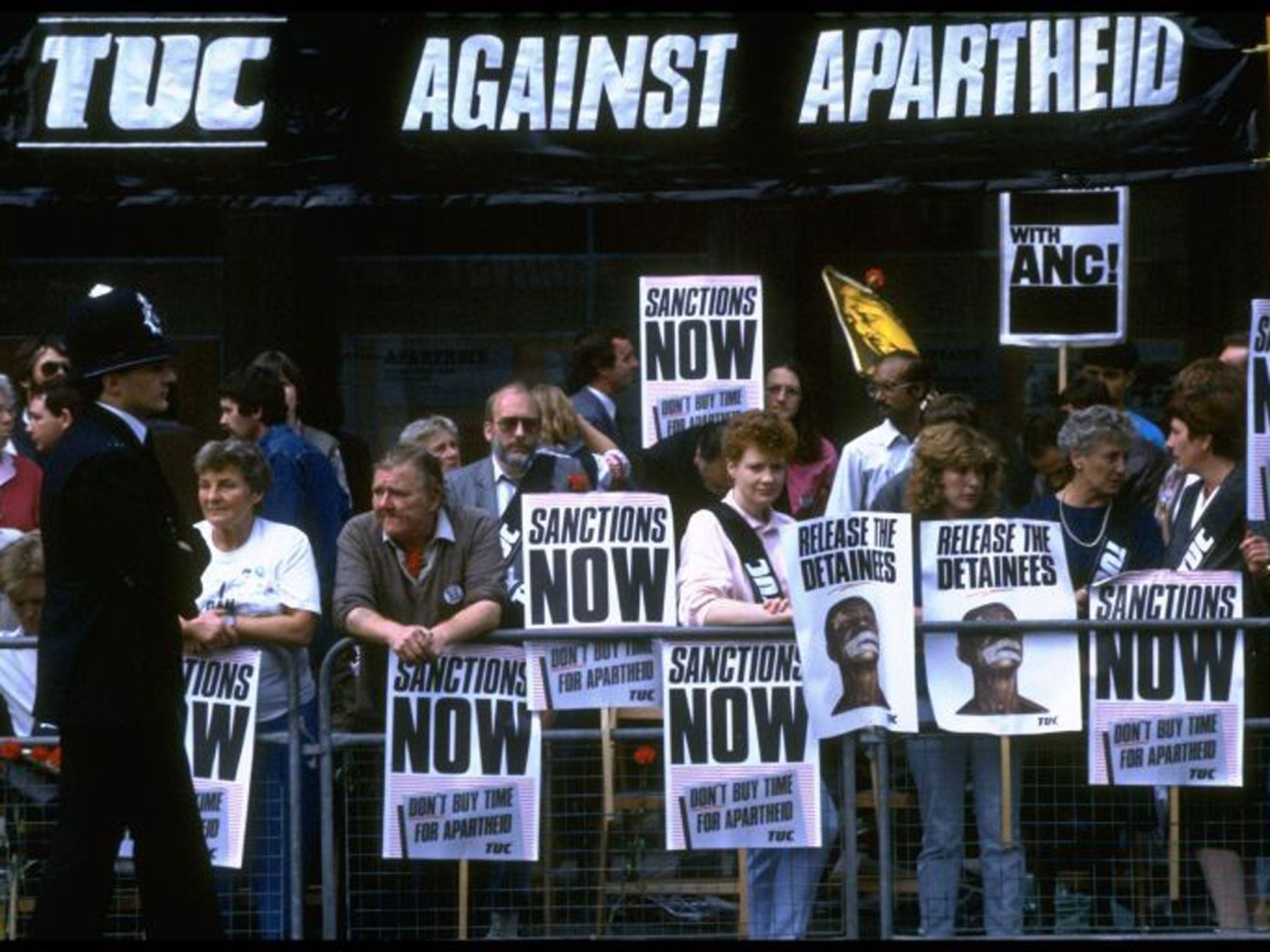 London 1986: Protesters call for sanctions against apartheid