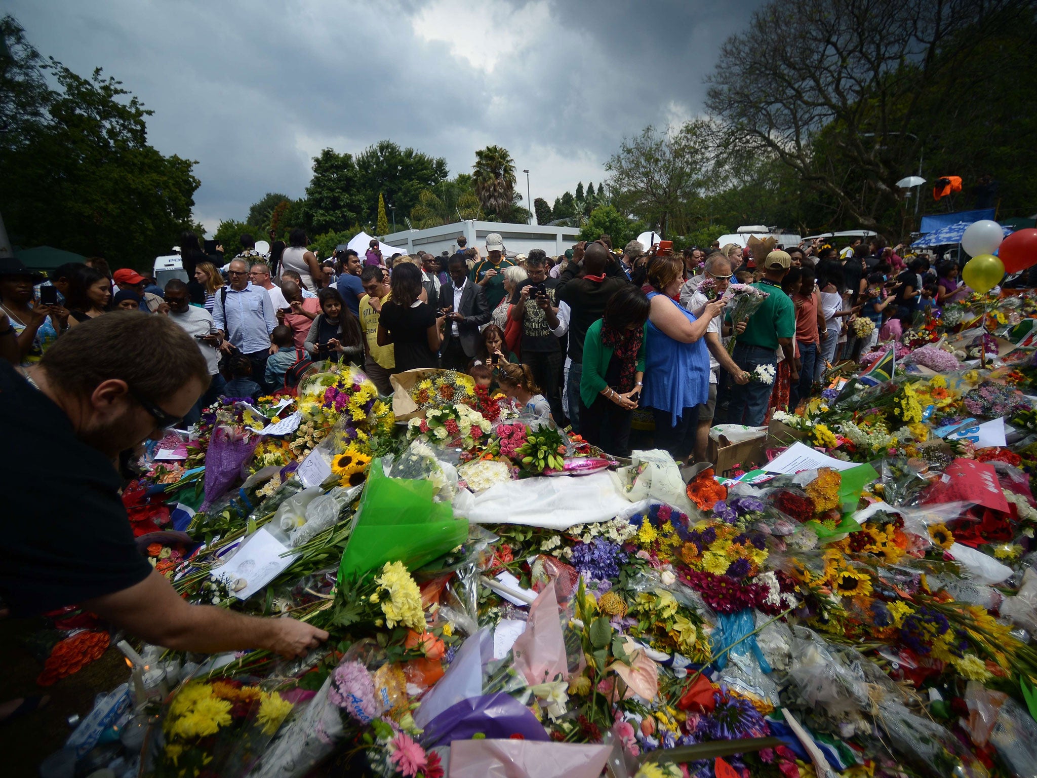 Tributes at Mandela’s home in Houghton