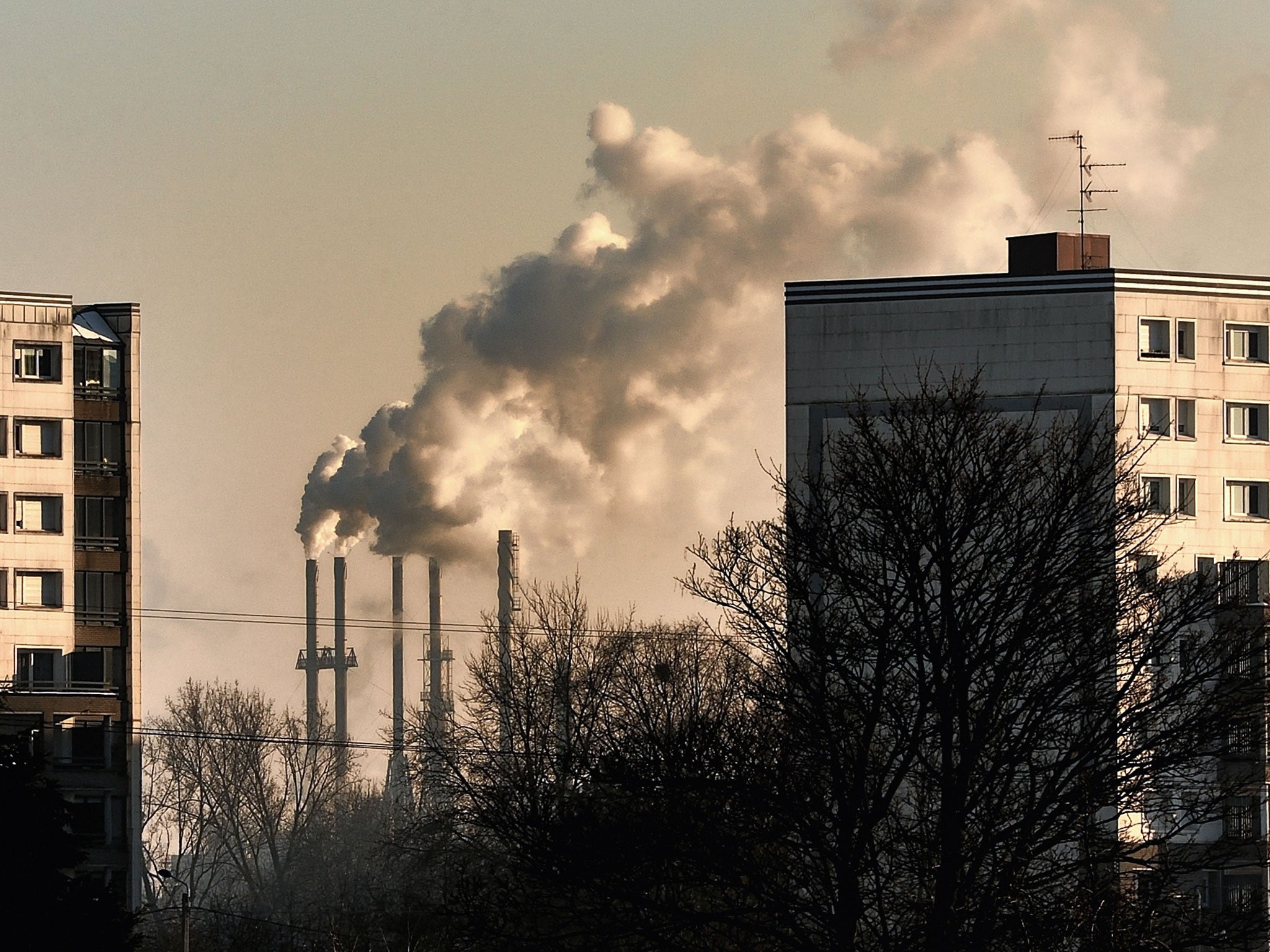 Air quality regulations in Europe may not be sufficient to protect people from harmful sooty particles in traffic and factory fumes, research suggests