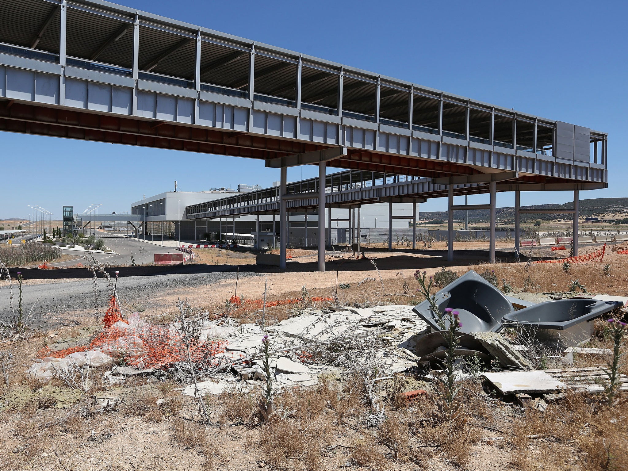 A partially complete walkway which was due to link Cuidad Real International Airport with an adjacent train station