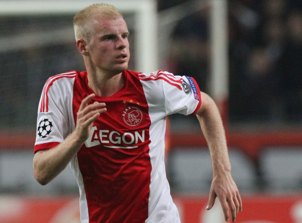 Transfer news: Arsenal scouts watch Davy Klaassen, who is dubbed the 'new Dennis Bergkamp ...